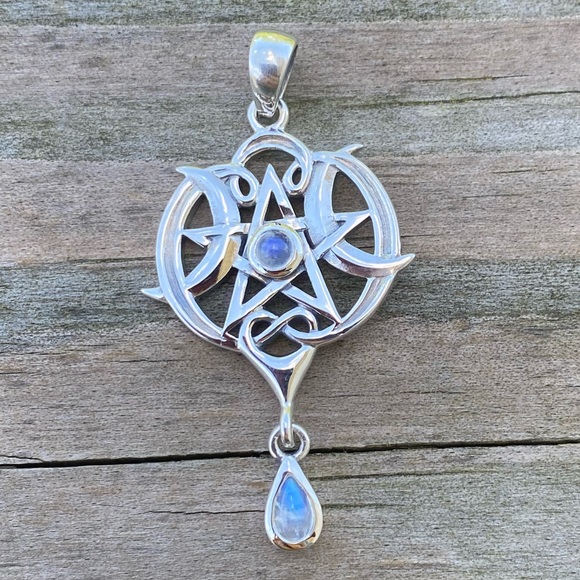 Heart Pentacle Pendant .925 Sterling Silver with genuine rainbow Moonstone - Picture 1 of 7